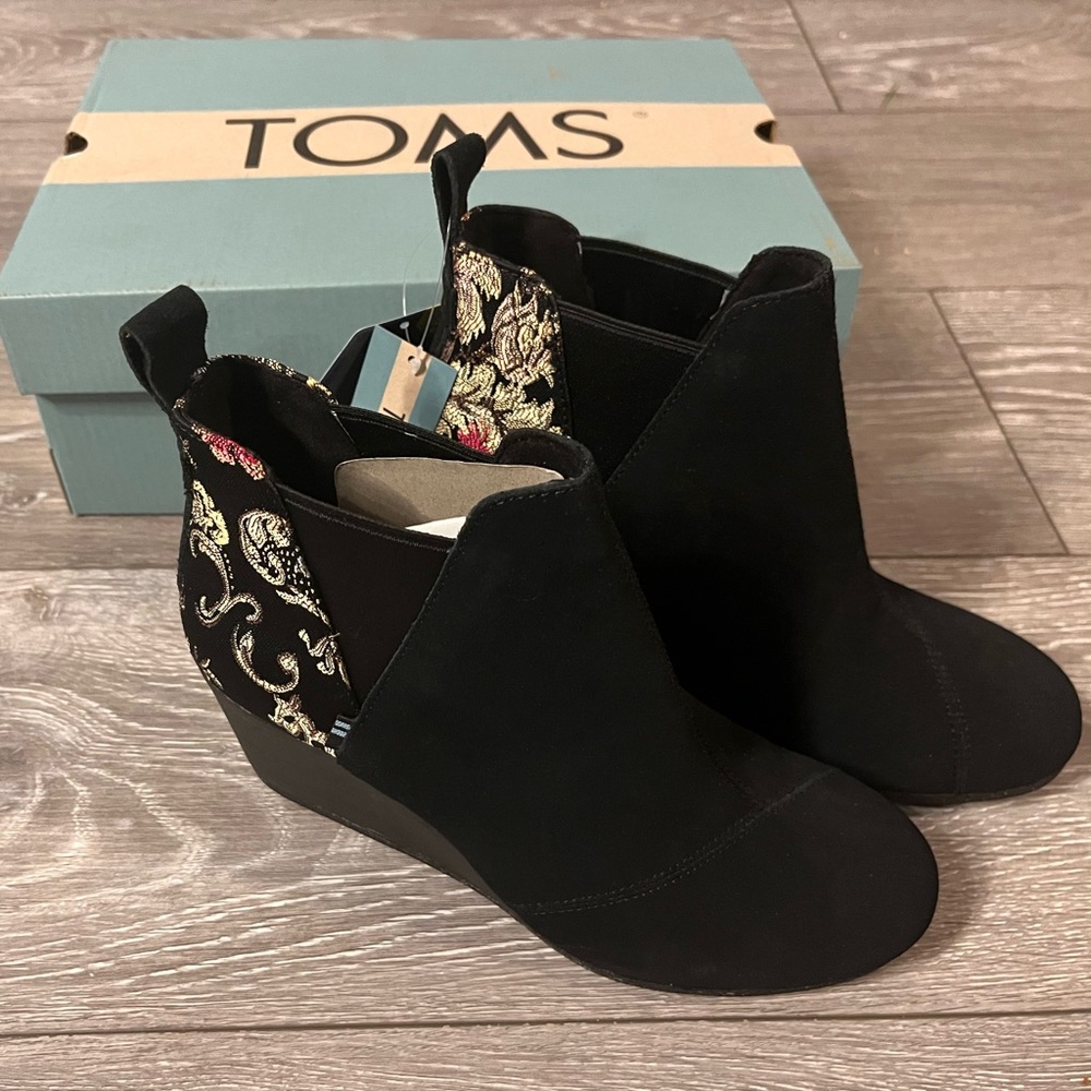Tom’s wedge ankle boot, Kelsey NIB